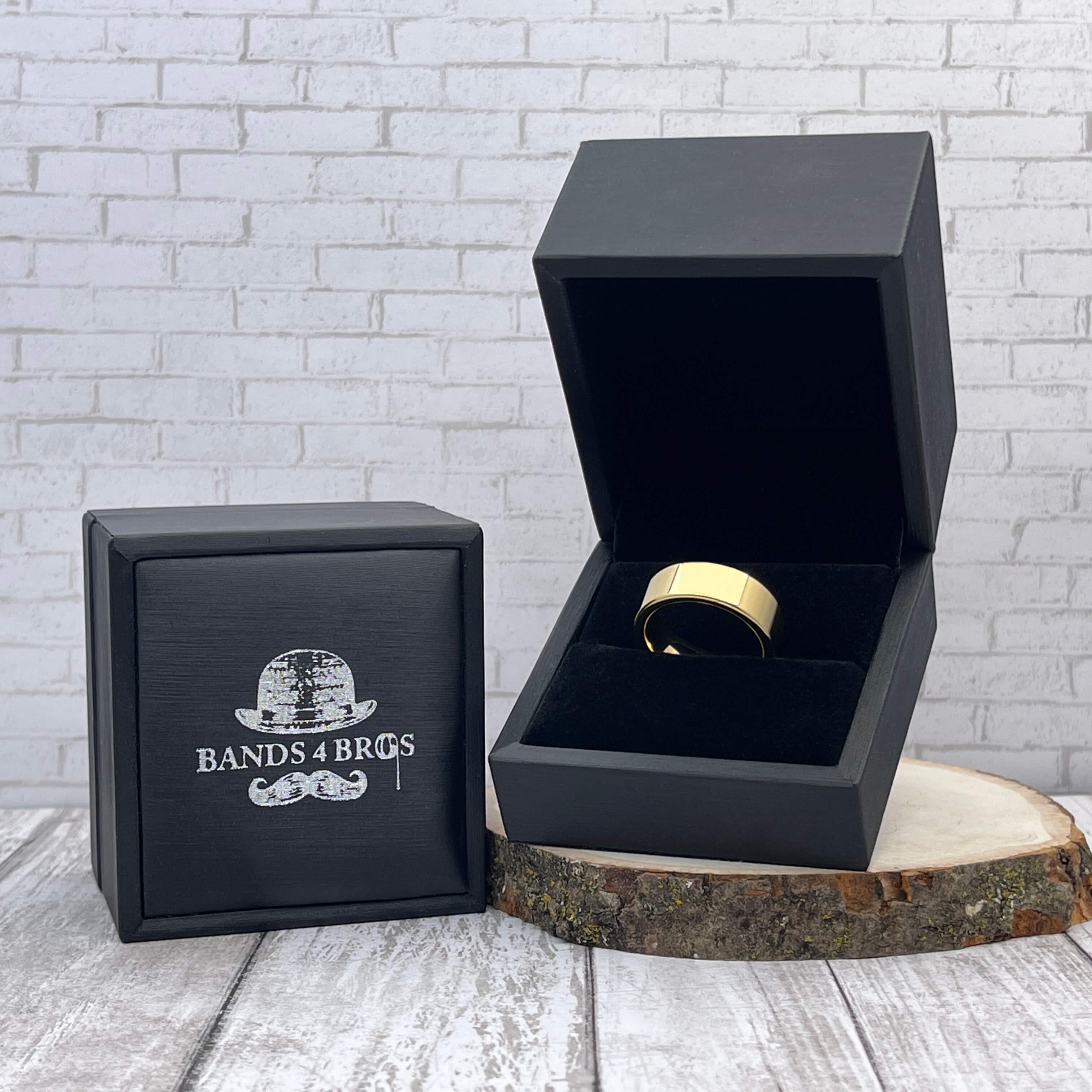 The T | Men's Wedding Band