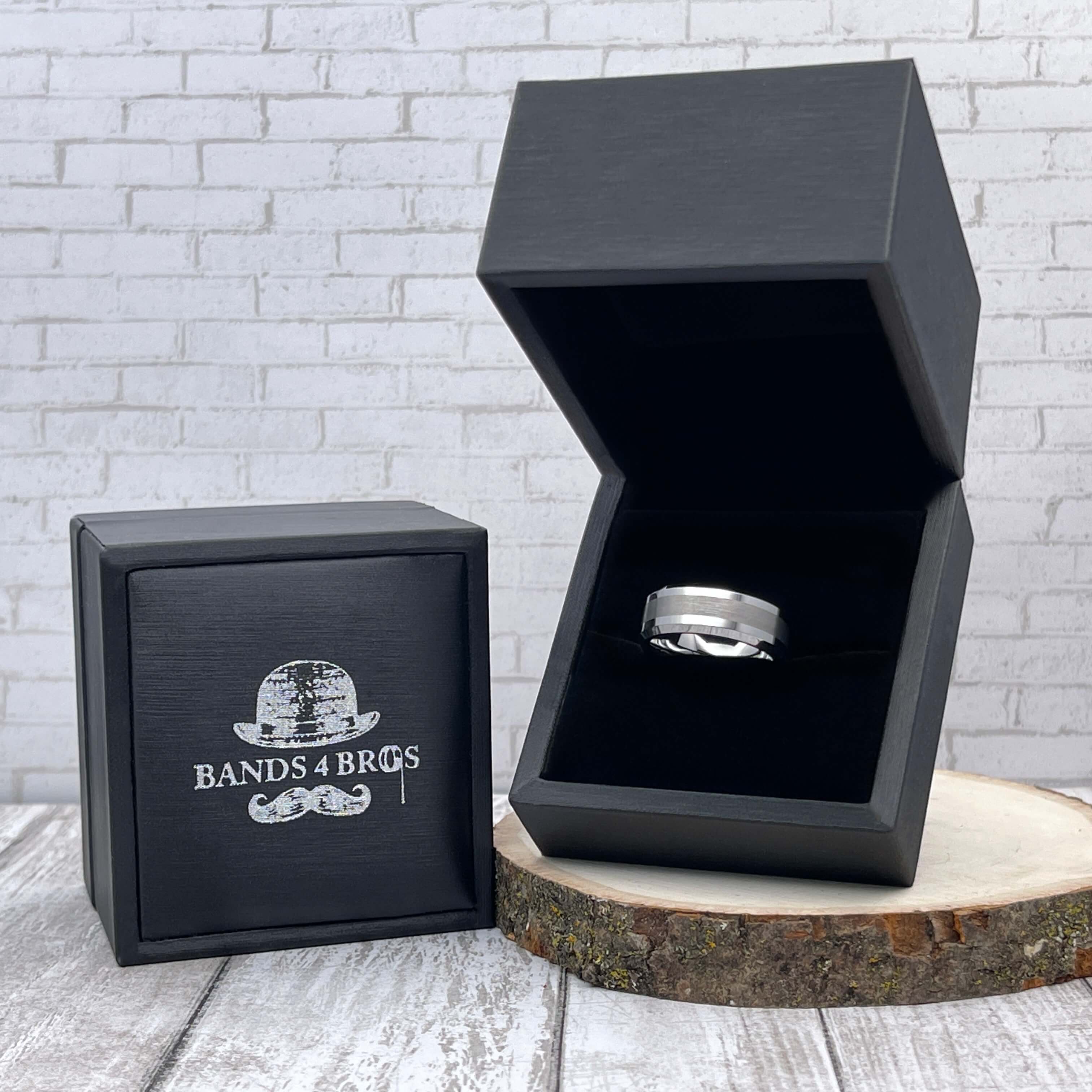 The Lancelot | Men's Wedding Band
