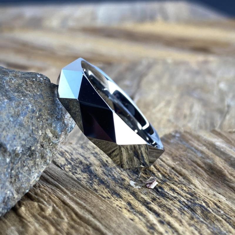 The Olympian | Men's Wedding Band